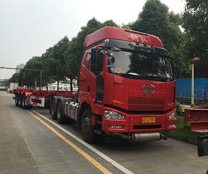 大型危品運輸車